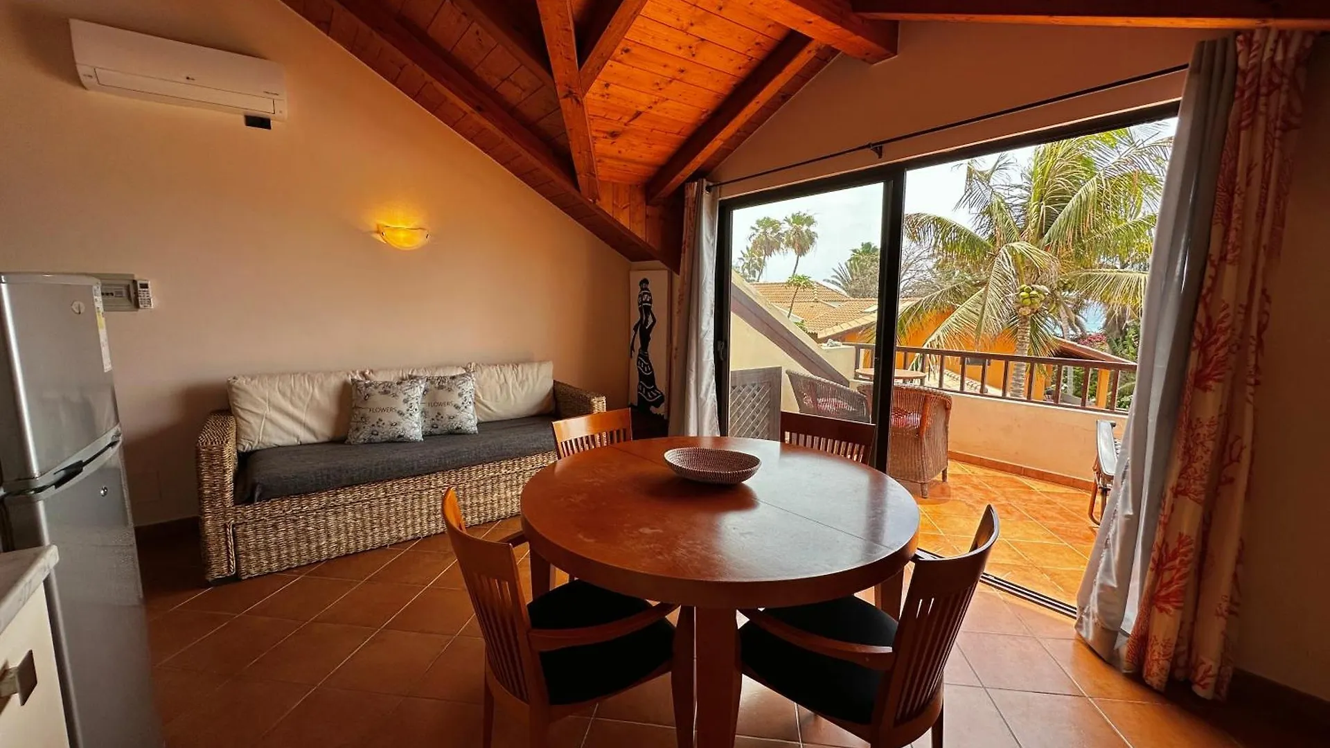 Apartment Porto Antigo 2 - By Bobbywashere Santa Maria